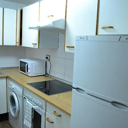 Dos Torres Alierta - Edificio De Con Parking Privado Amplios Para Estar Como En Casa Ideal Para Grupos Y Empresas