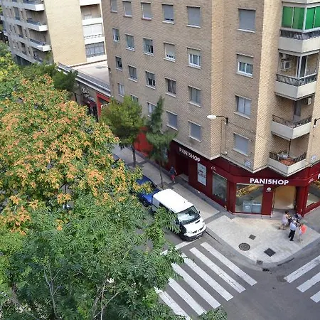 Apartment Dos Torres Alierta - Edificio De Con Parking Privado Amplios Para Estar Como En Casa Ideal Para Grupos Y Empresas Zaragoza
